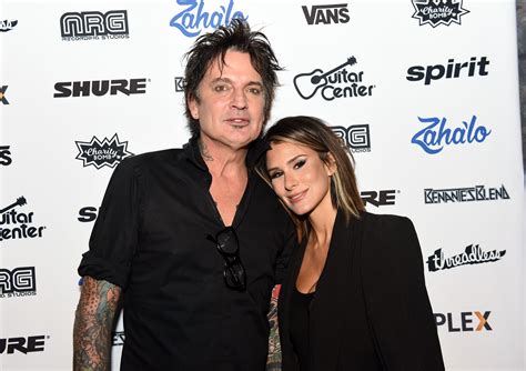 is tommy lee married.